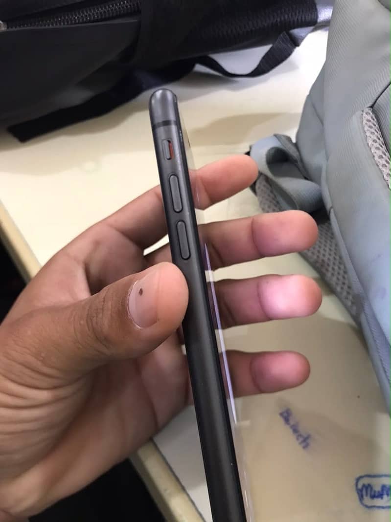 Apple iPhone 11 2