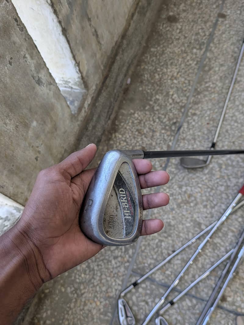 THIS IS A GOLF  strick 16