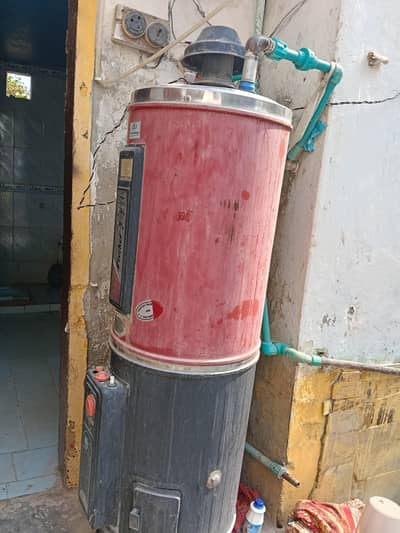 25 gallon,100 liter water tank.