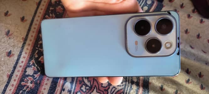 Infinix Hot 40