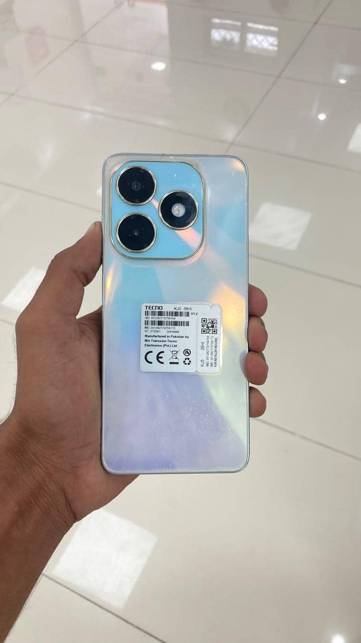 Tecno Spark 20 4
