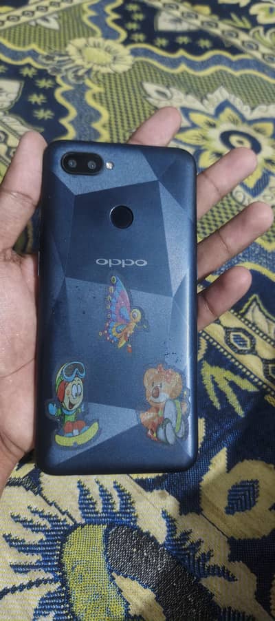 OPPO A12