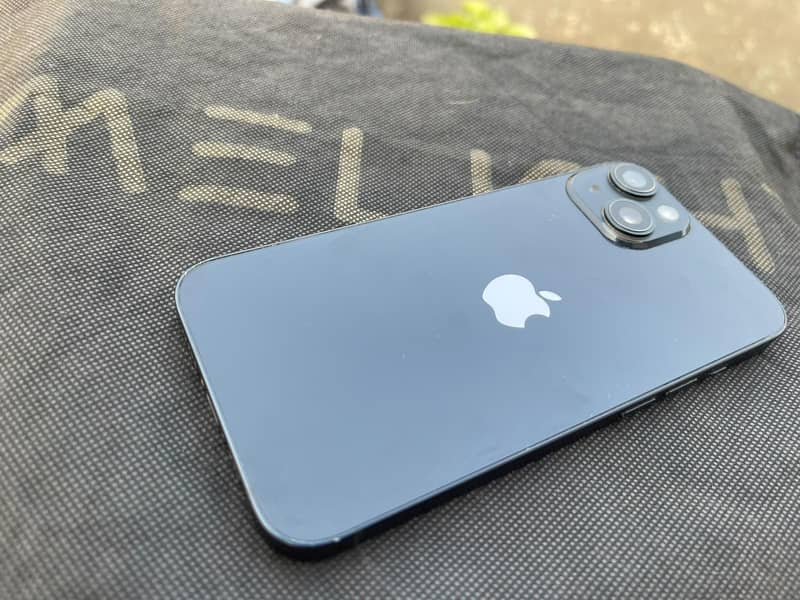 Apple iPhone 14 0