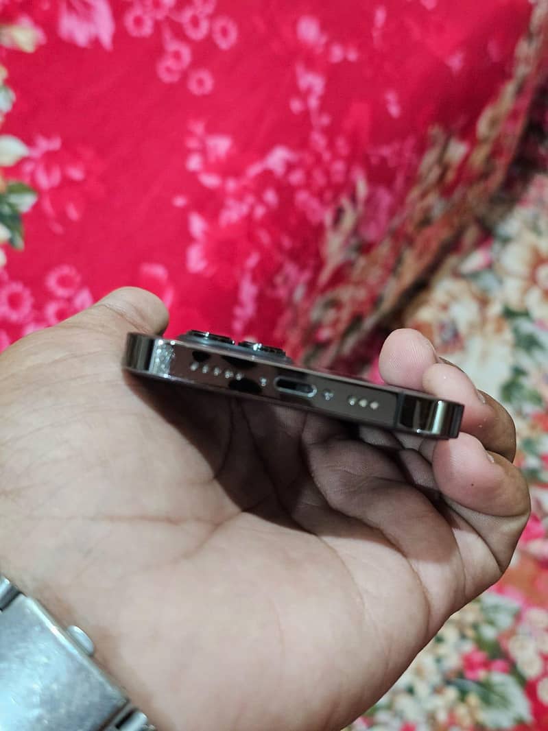 Apple iPhone 13 Pro 6