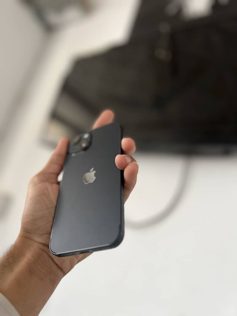 Apple iPhone 13 5