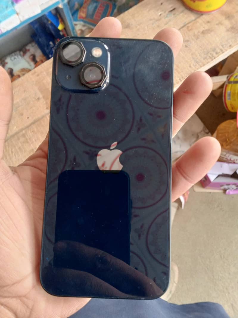 Apple iPhone 13 0