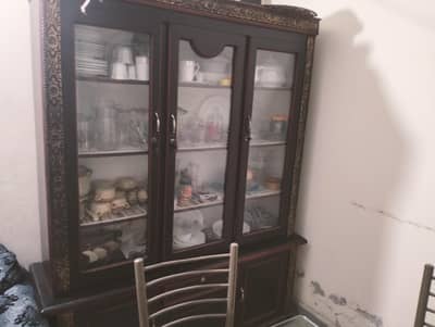 crakry show case wooden