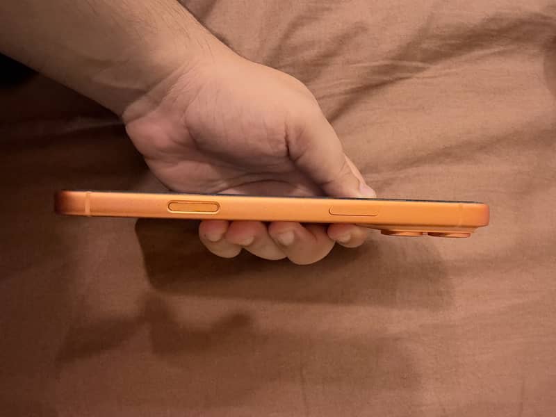 Apple iPhone 17 Pro Max 2