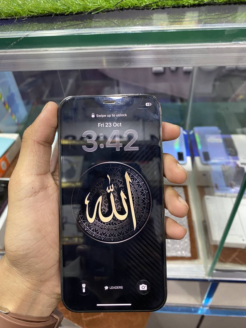 Apple iPhone 12 pro 1