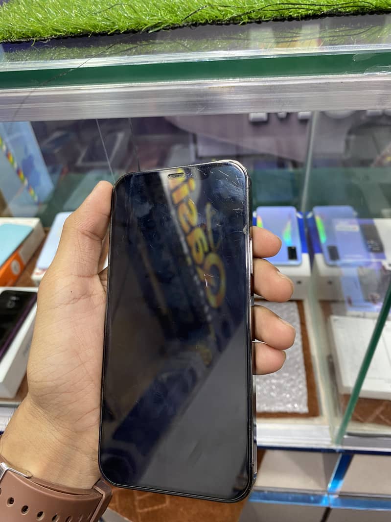 Apple iPhone 12 pro 3