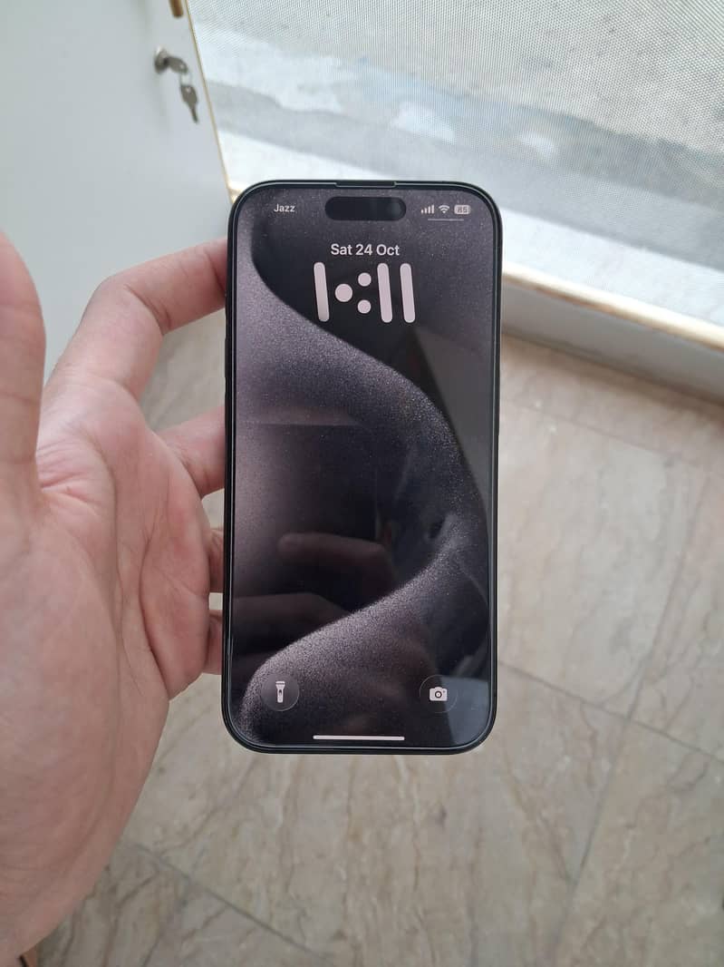 Apple iPhone 15 Pro 2