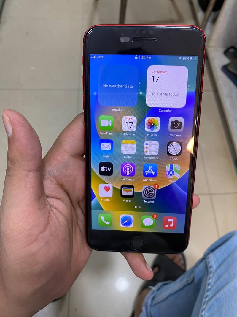 Apple iPhone 8 Plus 1