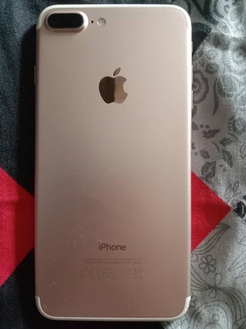 Apple iPhone 7 Plus 6