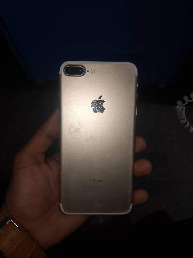 Apple iPhone 7 Plus 0
