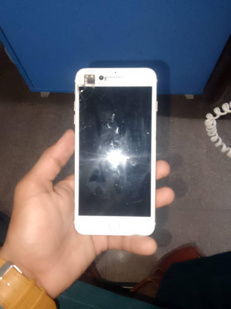 Apple iPhone 7 Plus 2