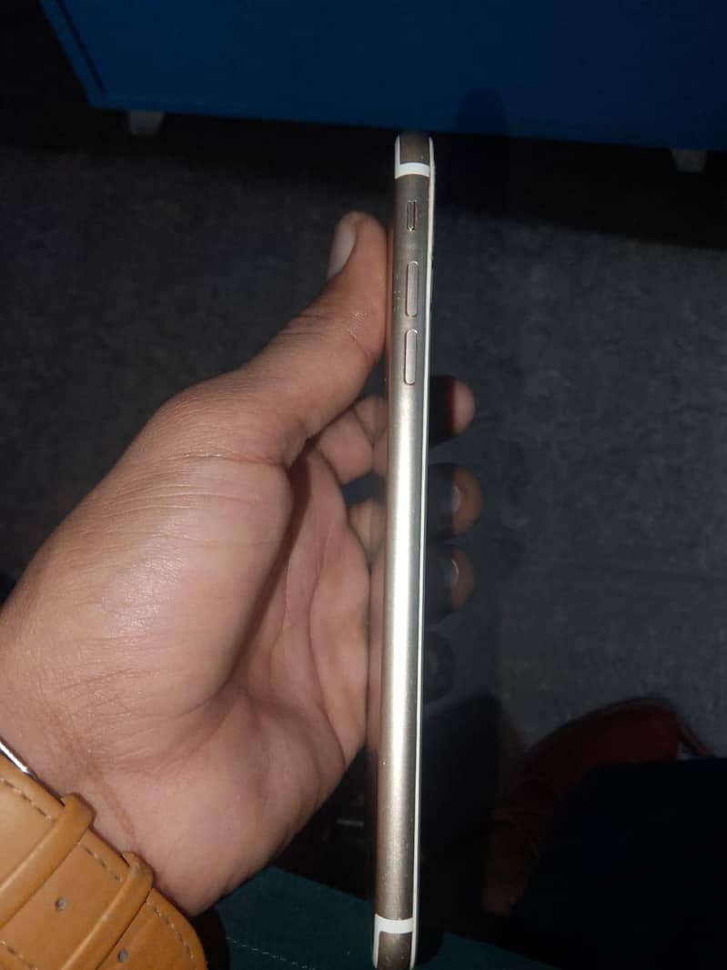 Apple iPhone 7 Plus 3