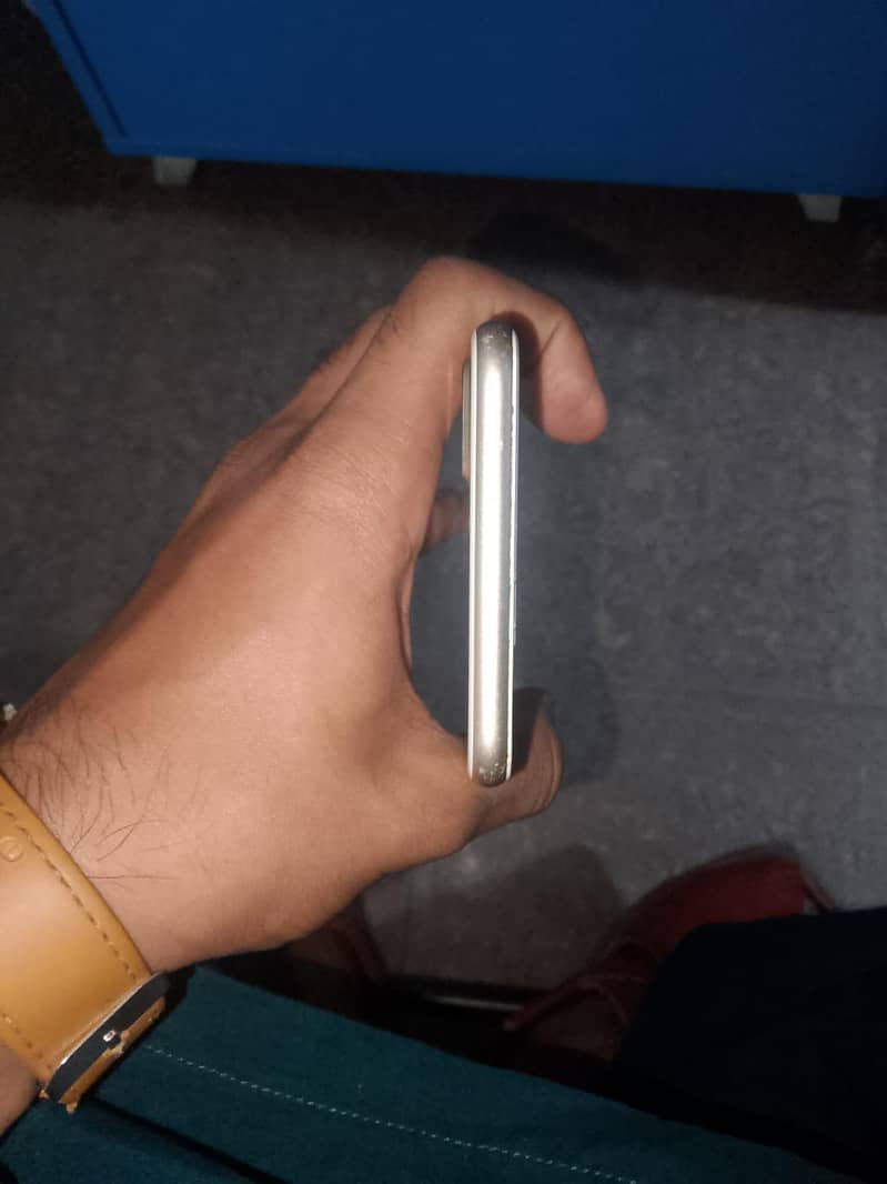 Apple iPhone 7 Plus 6