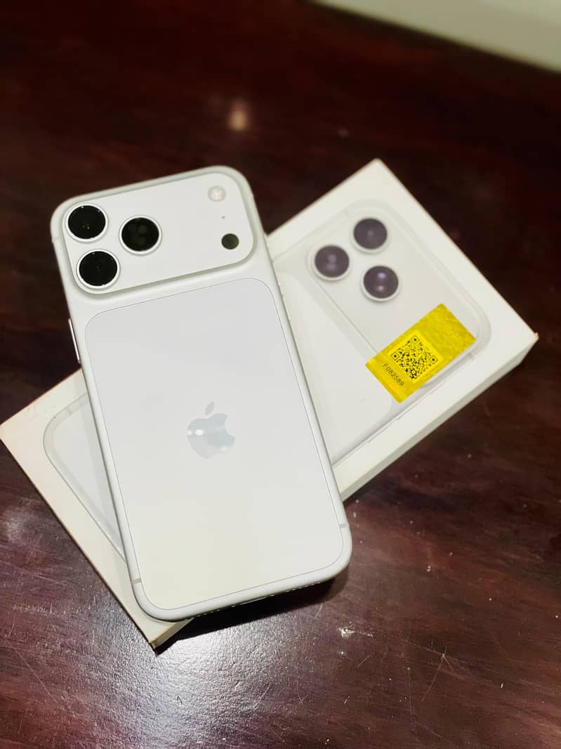 Apple iPhone 17 Pro Max 0