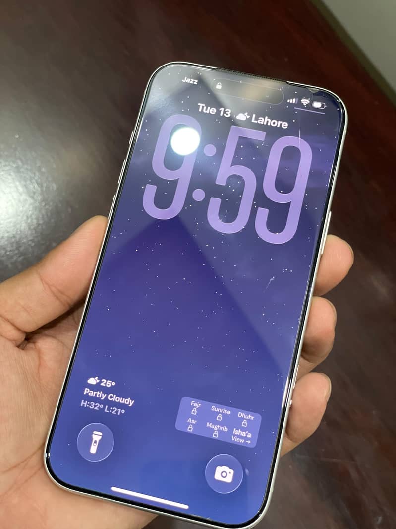 Apple iPhone 17 Pro Max 9