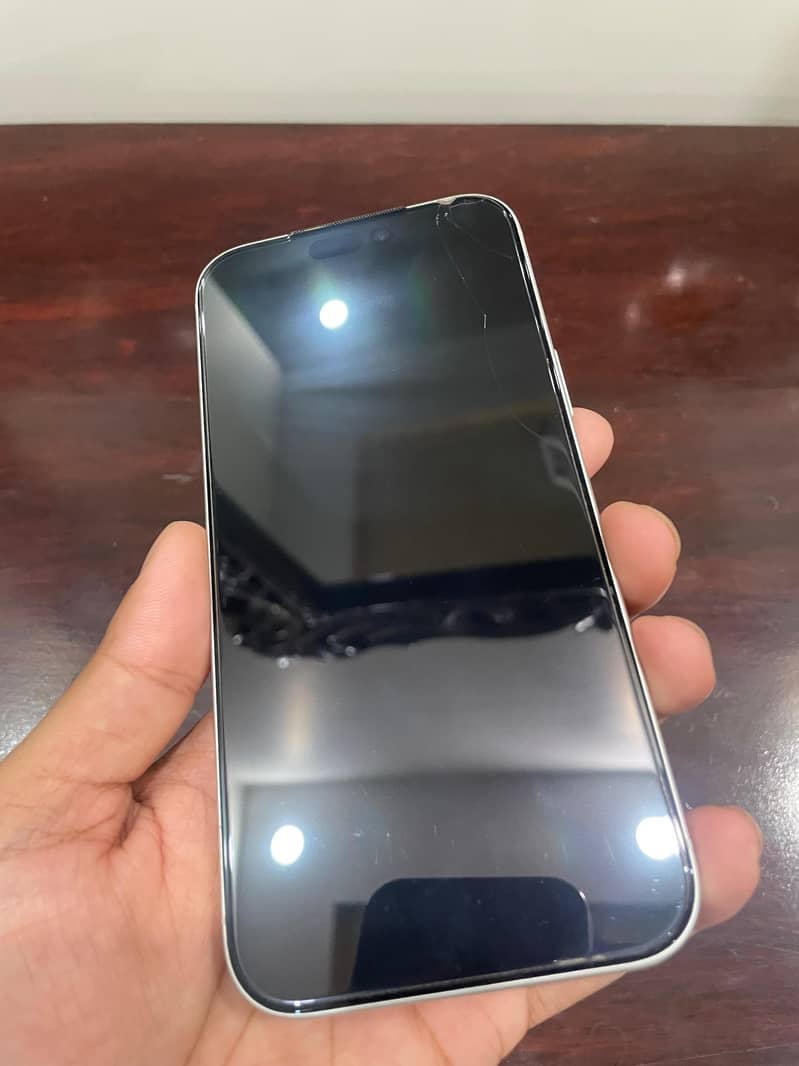 Apple iPhone 17 Pro Max 10