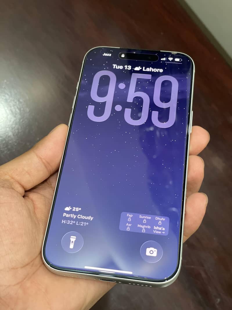 Apple iPhone 17 Pro Max 11