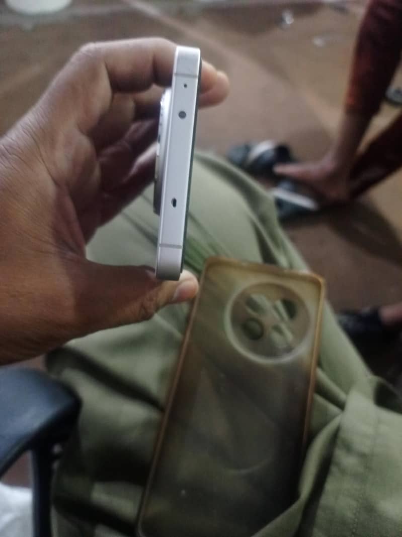 One Plus Ace 5 4