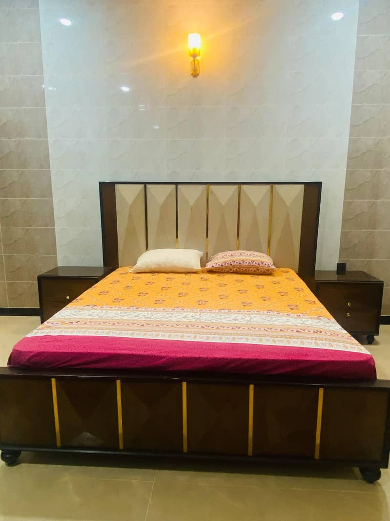 BED WITH MATTRESS 0