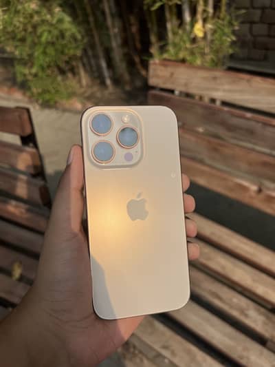 Apple iPhone 16 Pro