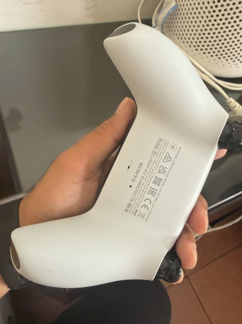 PlayStation 5 Controller 1