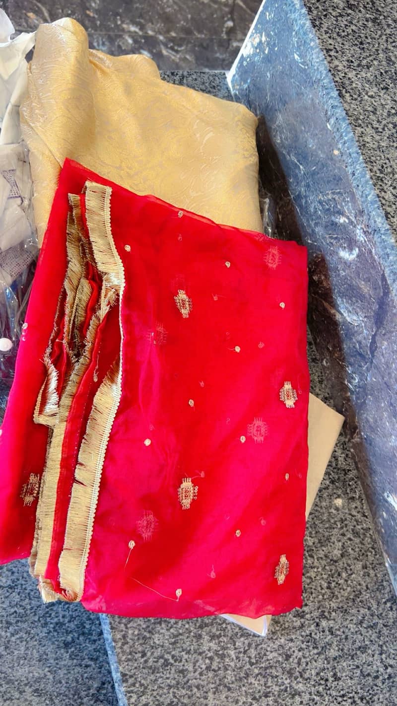 Three pic drees 5