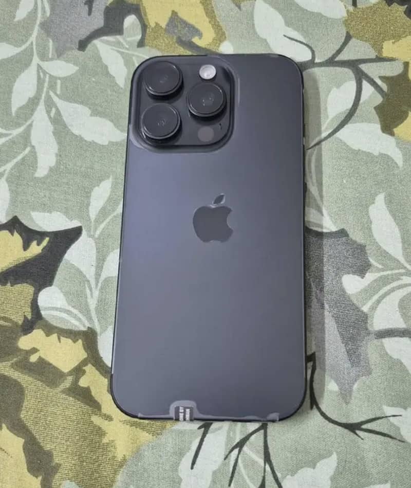 Apple iPhone 16 Pro 0