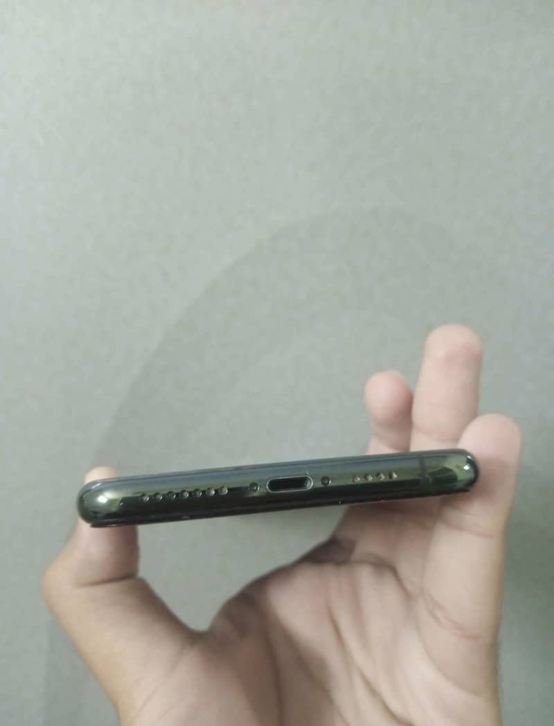 Apple iPhone 11 Pro Max 1