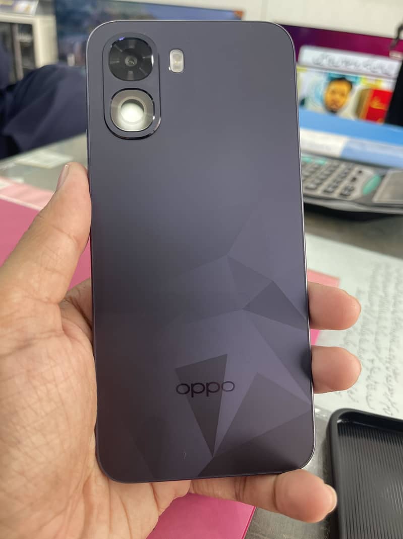 OPPO A6k 4