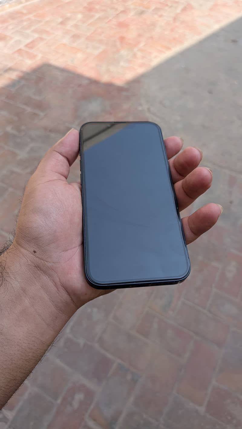 Apple iPhone 13 6