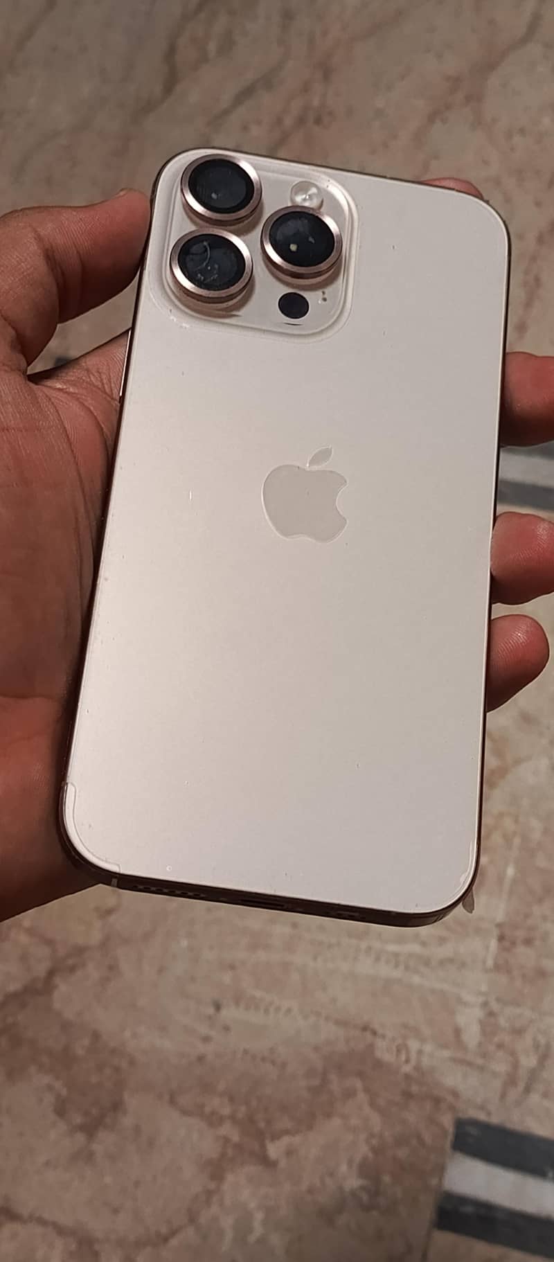 Apple iPhone 16 Pro Max 6