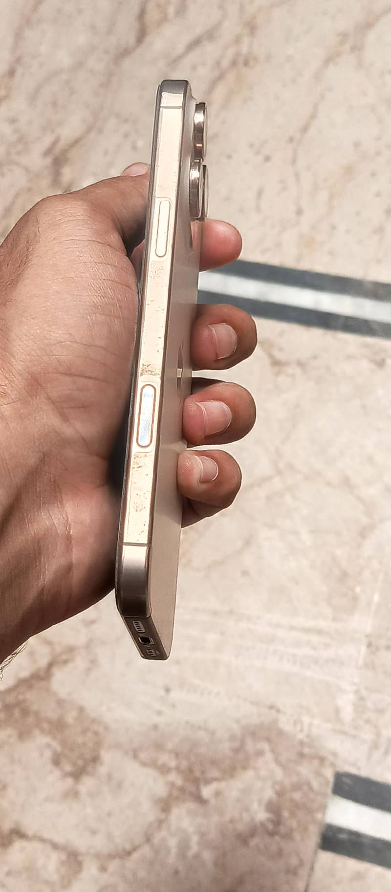 Apple iPhone 16 Pro Max 7