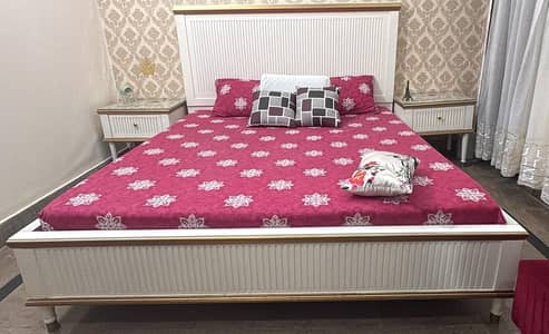 king size bed with dressing