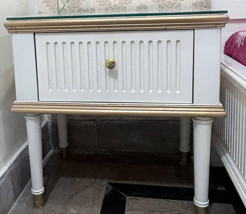 king size bed with dressing 1