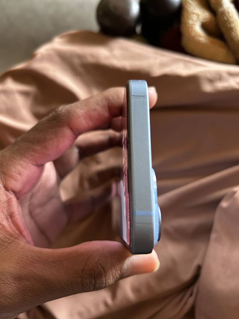 Apple iPhone 14 5