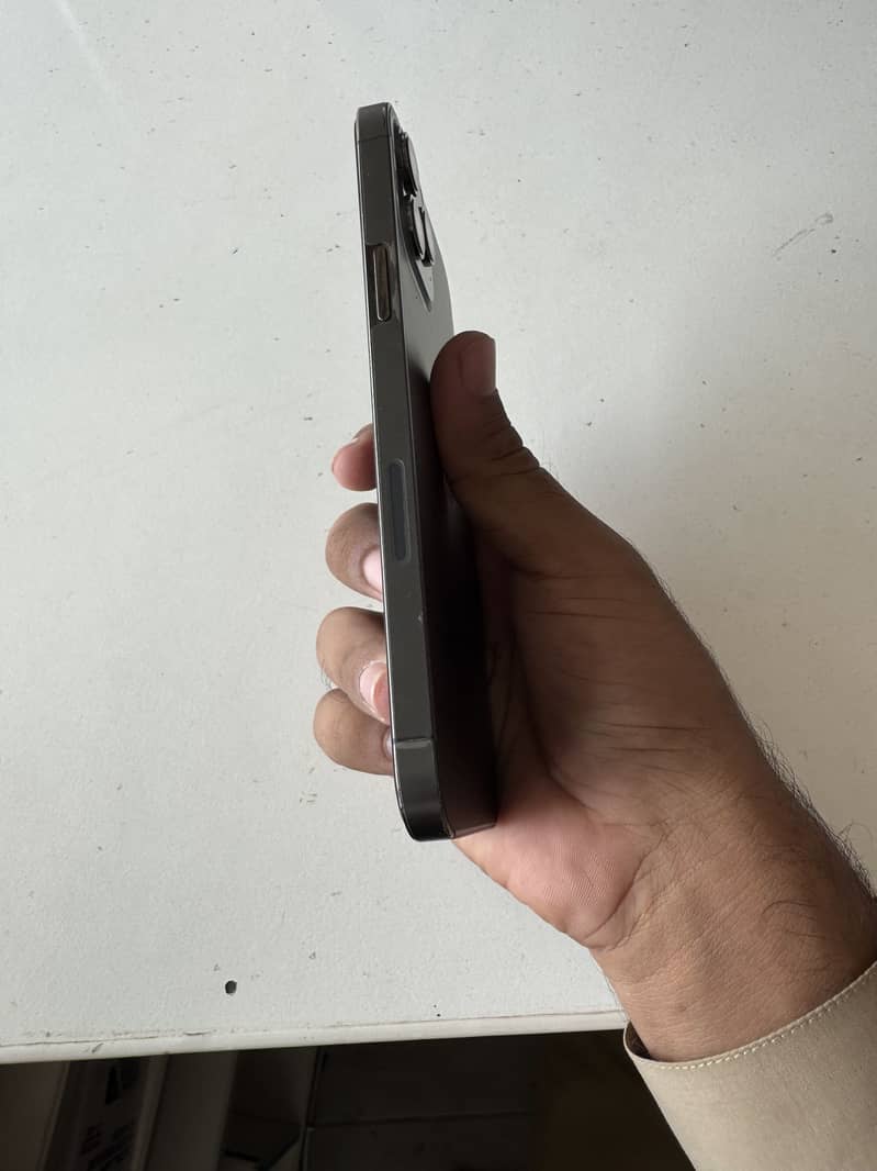 Apple iPhone 12 Pro Max 3