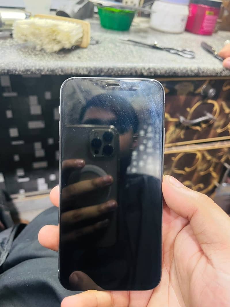 Apple iPhone X 6