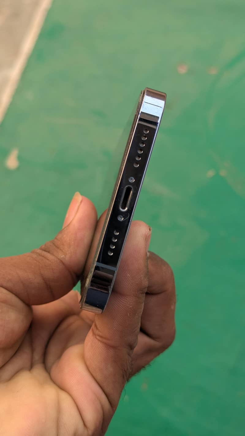 Apple iPhone 13 Pro Max 5