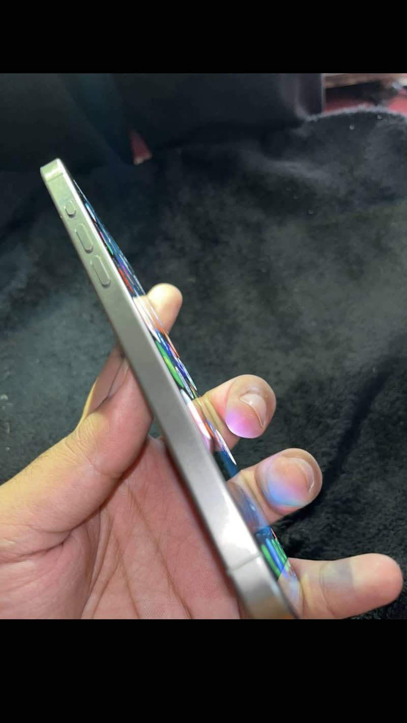 Apple iPhone 15 Pro Max 5