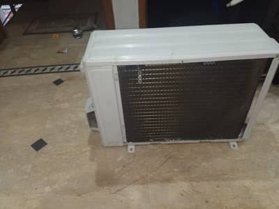 new ac ha chalnay me Kamal ka ha daba nai ha bas ha bilkul new ha
