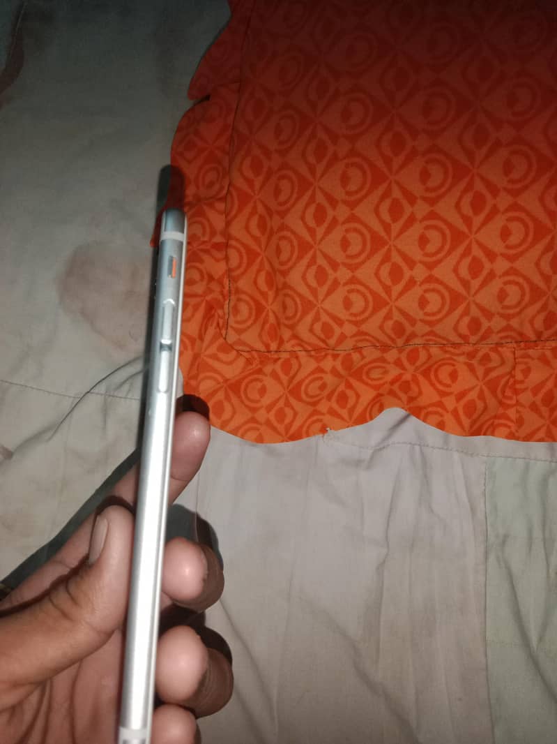 Apple iPhone 6 2