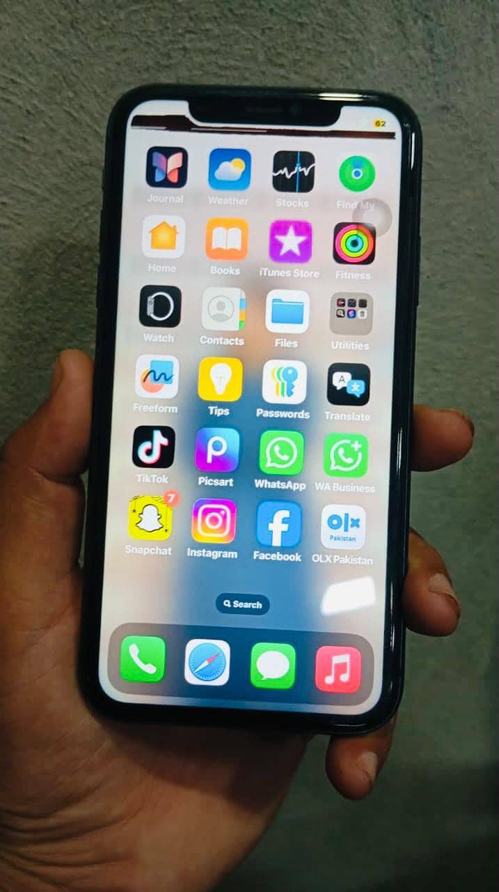 Apple iPhone 11 3