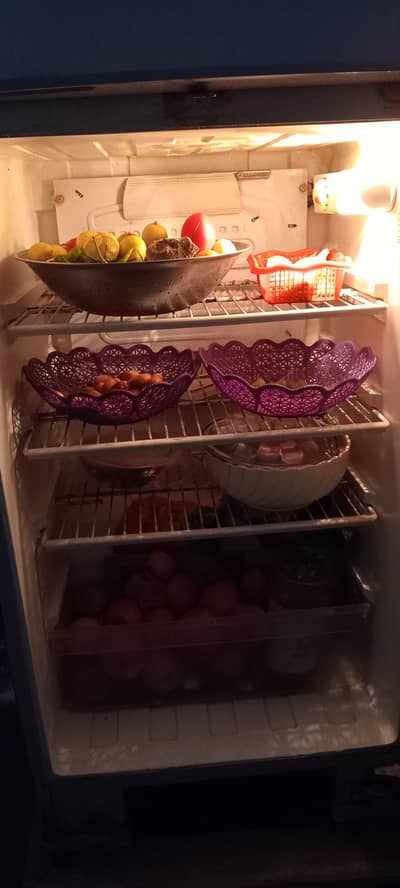 tell refrigerator