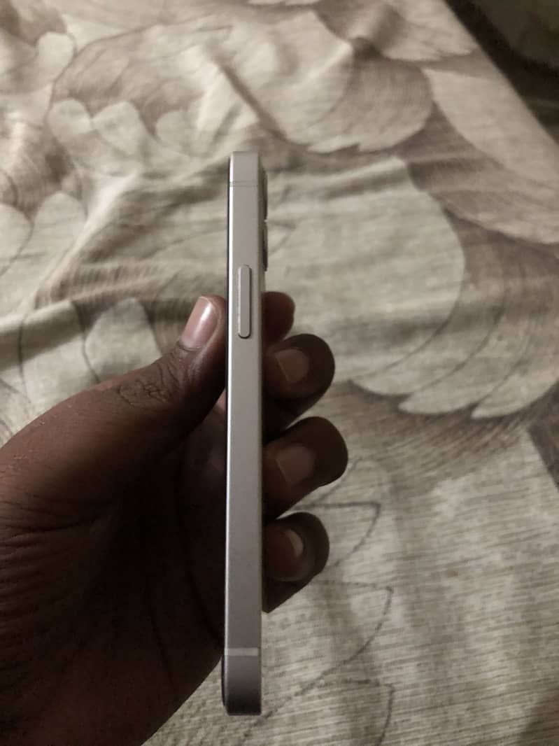 Apple iPhone 12 mini 3