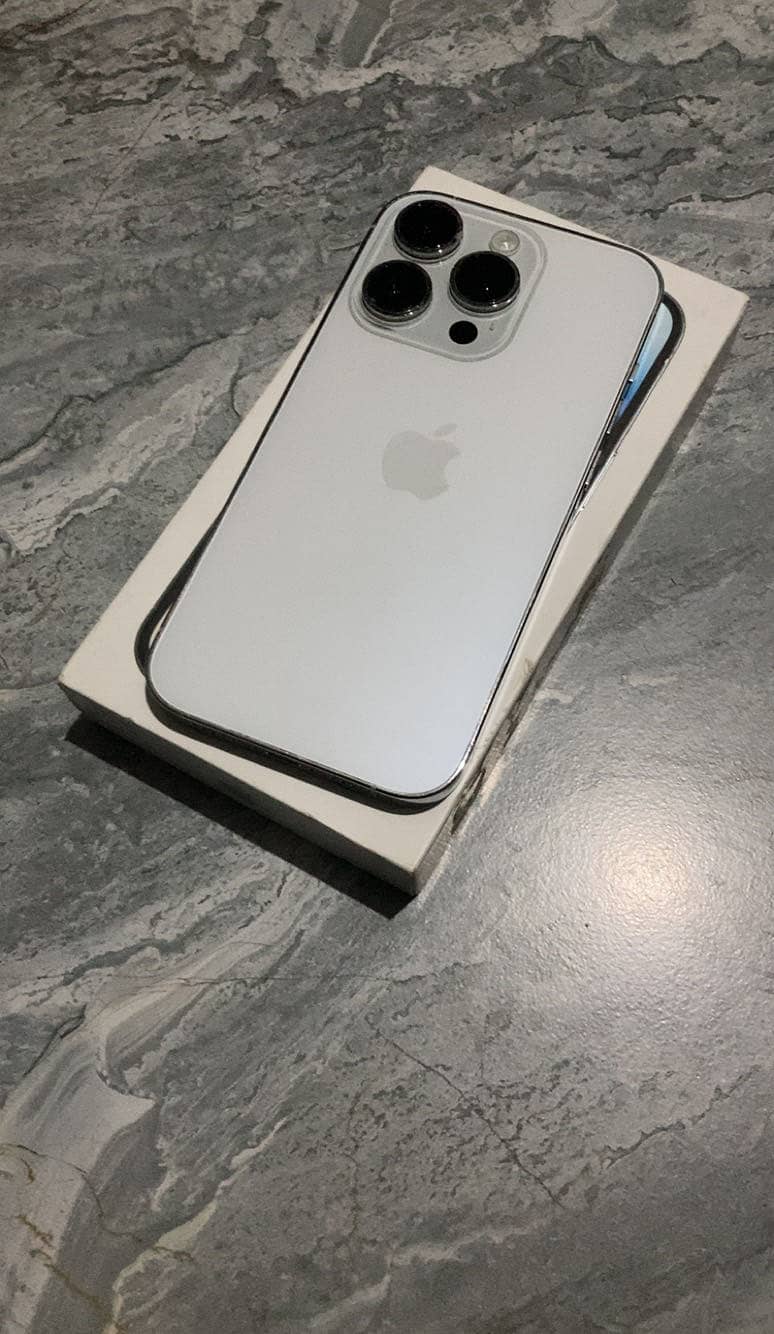 Apple iPhone 14 Pro 2