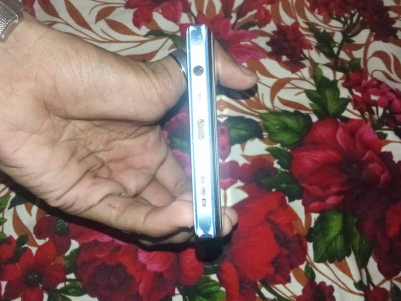 OPPO A17 1
